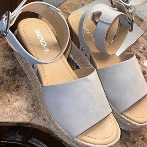 Espadrille sandal shoe color grey size 6